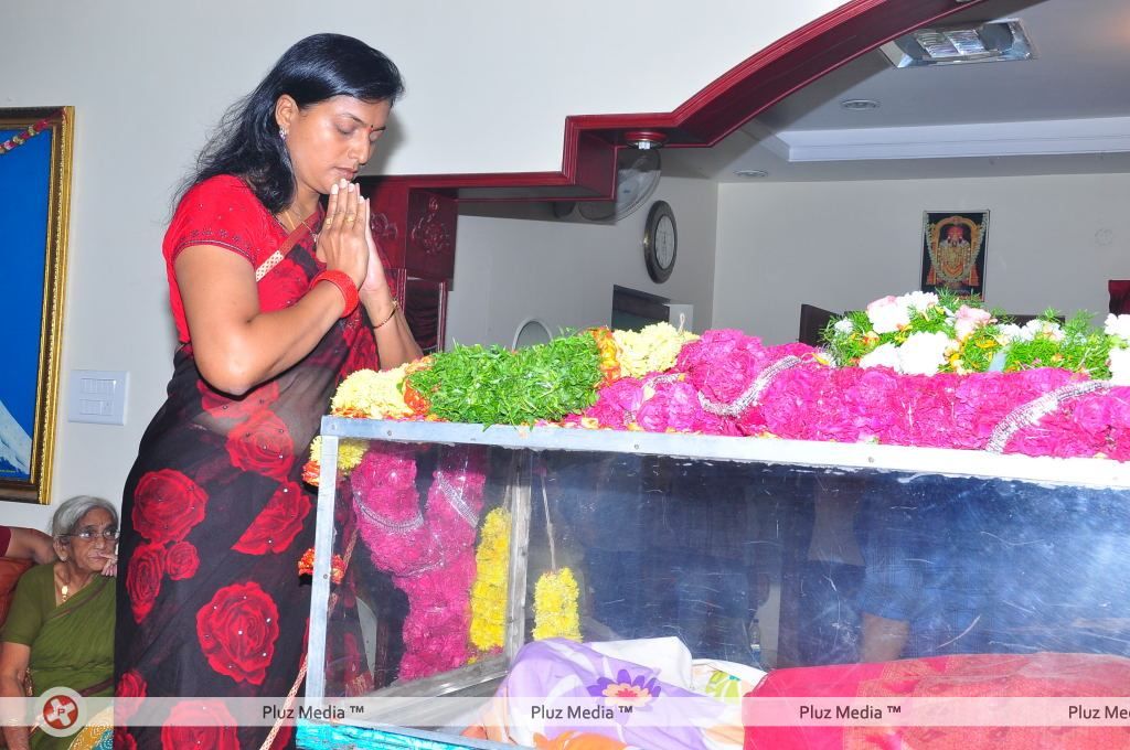 Roja (Actress) - Dasari Padma Funeral and Condolences Pictures | Picture 112000